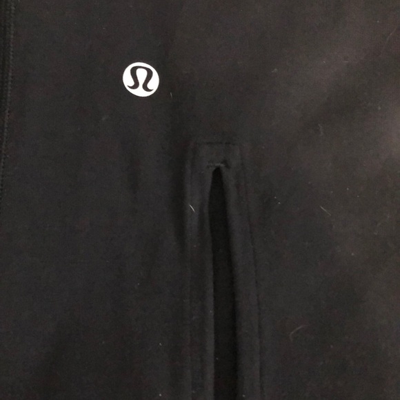 Lululemon Crops - Picture 3 of 4